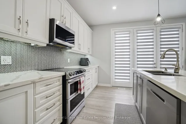 Additional image 22 of 688 Kennedy Circ