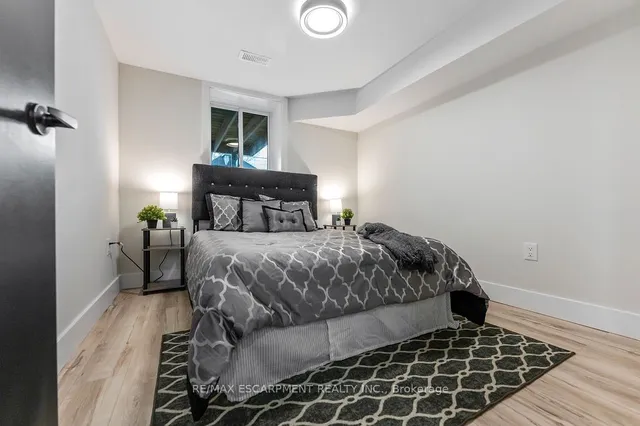 Additional image 18 of 209 Grenfell St