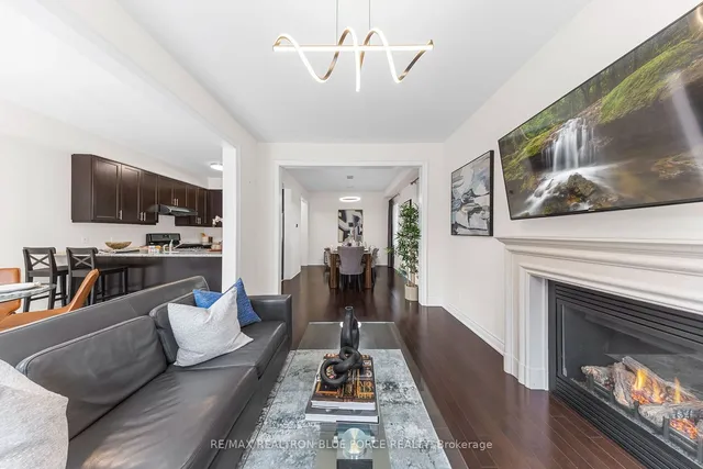 Additional image 11 of 27 Goldthread Terr