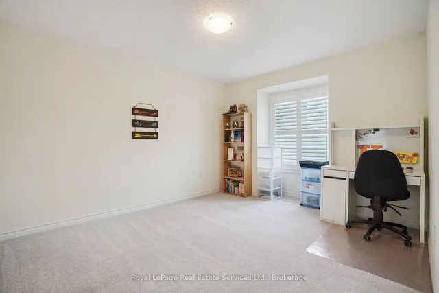 Additional image 23 of 688 Kennedy Circ