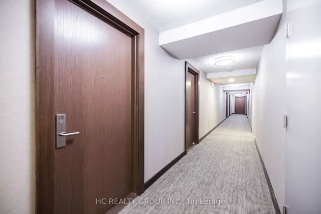 Additional image 13 of 386 Yonge St Unit 819