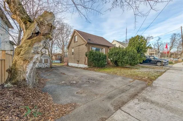 Additional image 4 of 858 Beach Blvd