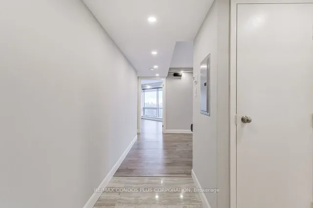 Additional image 6 of 1001 Bay St Unit 3211