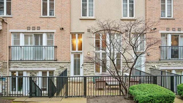 Additional image 3 of 38 Western Battery Rd Unit 612