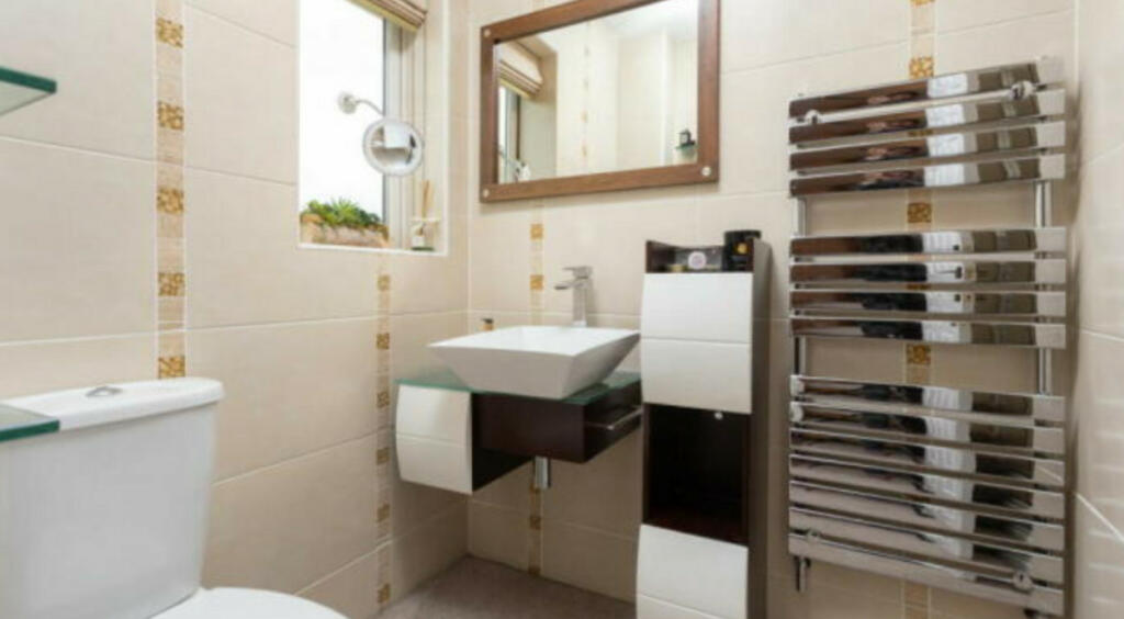 Additional image 16 of Overland Crescent, Apperley Bridge, BD10