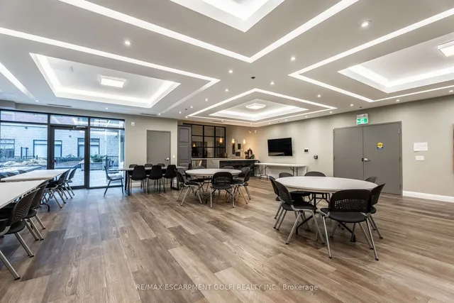 Additional image 31 of 1 Redfern Ave Unit 329