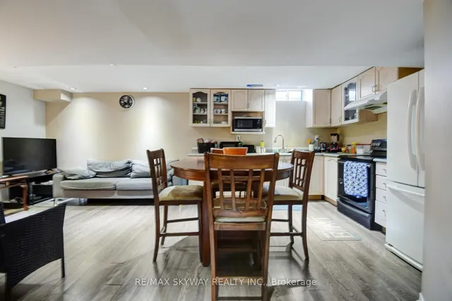 Additional image 30 of 21 Badger Ave