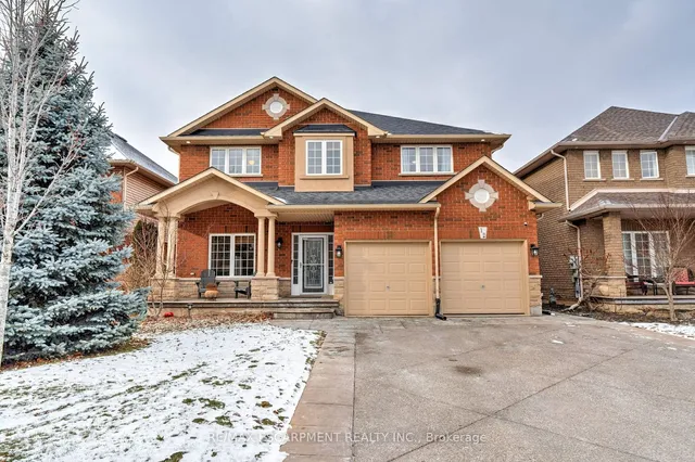 12 Edgecroft Cres