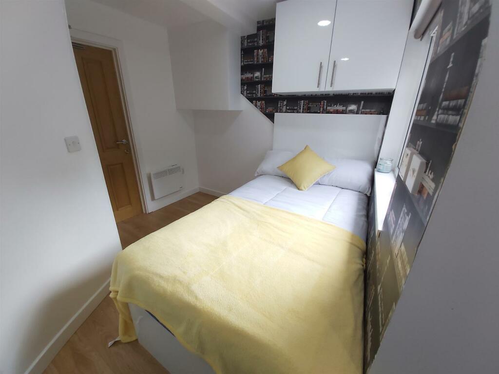 Additional image 7 of North Road