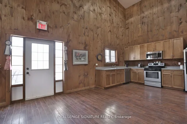 Additional image 32 of 1694 Centre Rd