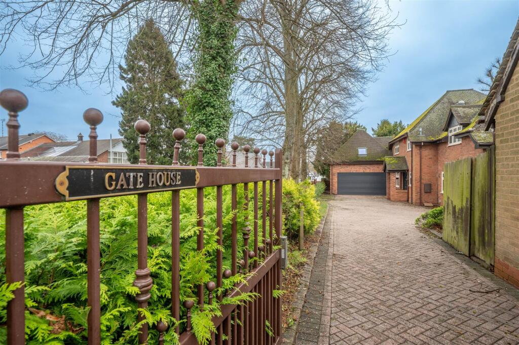 Additional image 2 of Station Road, Henley-In-Arden