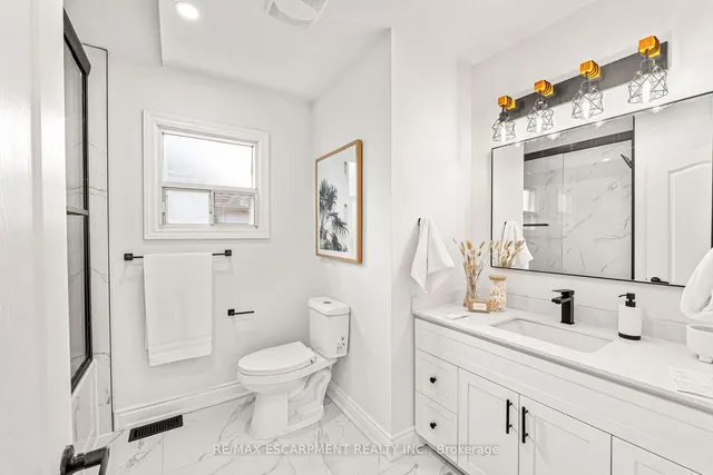 Additional image 11 of 20 Walter Ave