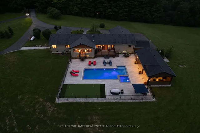 1371 10th Concession Rd