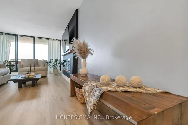 Additional image 35 of 716 The West Mall Unit 1402