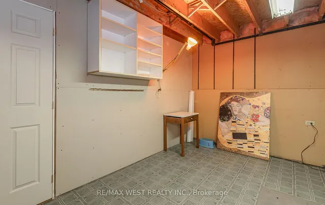 Additional image 33 of 44 Regentview Dr