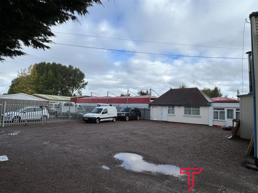 Additional image 4 of Warren Exhibition Centre, Worcester Road, Bromsgrove, B61 7EU