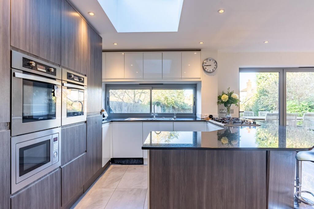 Additional image 8 of Ox Lane, Harpenden, Hertfordshire, AL5