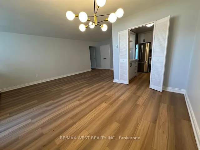 Additional image 22 of 360 Ridelle Ave Unit 911