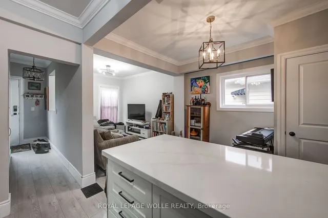 Additional image 8 of 218 Catharine St