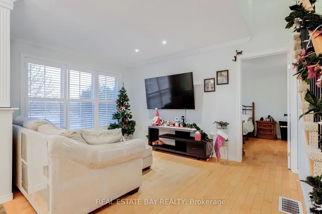 Additional image 12 of 1085 Harrogate Dr Unit 7