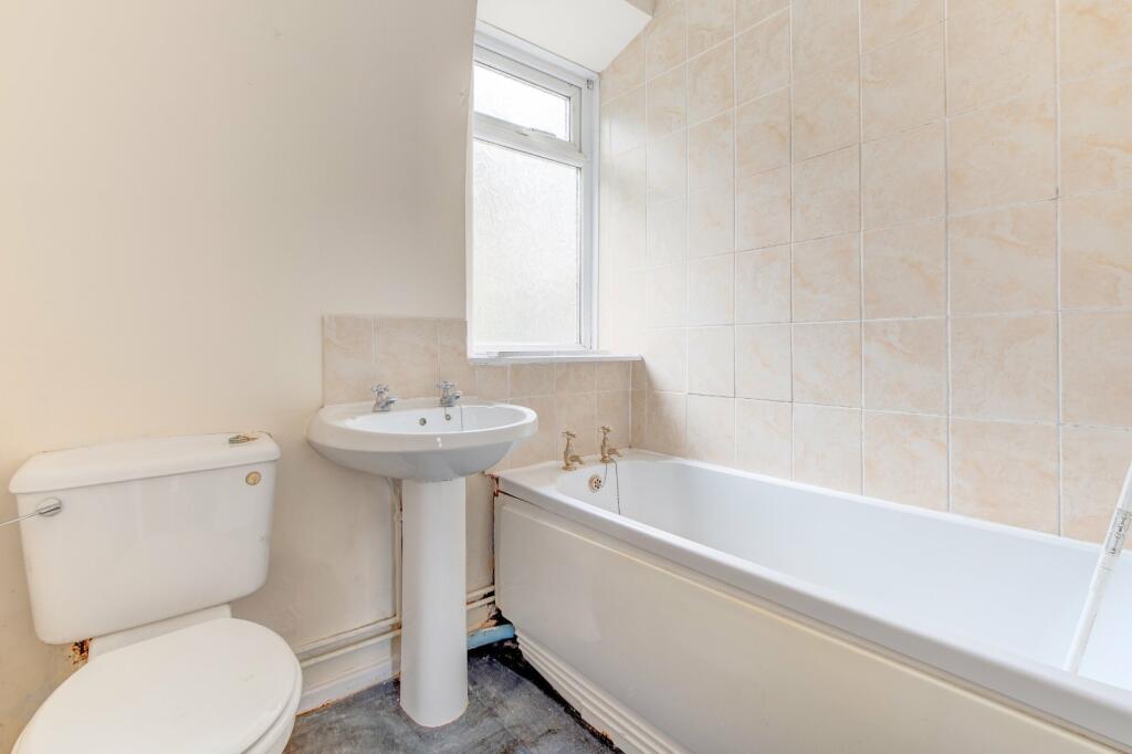 Additional image 10 of Foxlydiate Crescent, Batchley, Redditch, B97