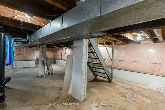 Additional image 29 of 289 Roxborough Ave