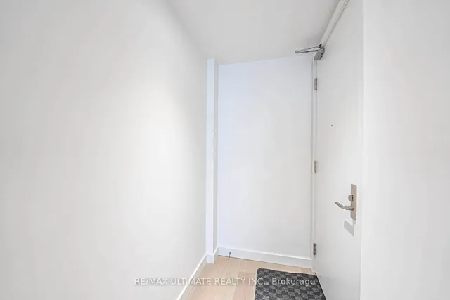 Additional image 8 of 81 Wellesley St Unit 907