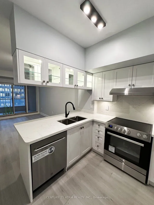 Additional image 8 of 909 Bay St Unit 716