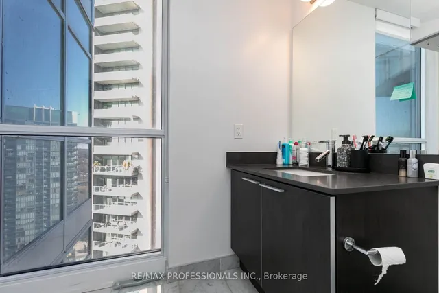 Additional image 13 of 10 Park Lawn Rd Unit 2504