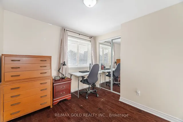 Additional image 24 of 11 Horatio Crt