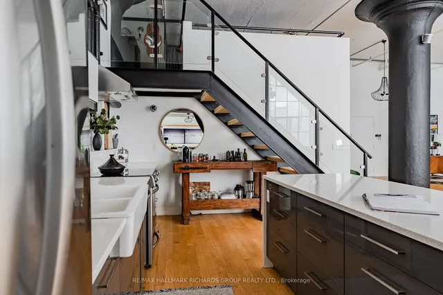 Additional image 14 of 245 Carlaw Ave Unit 210A