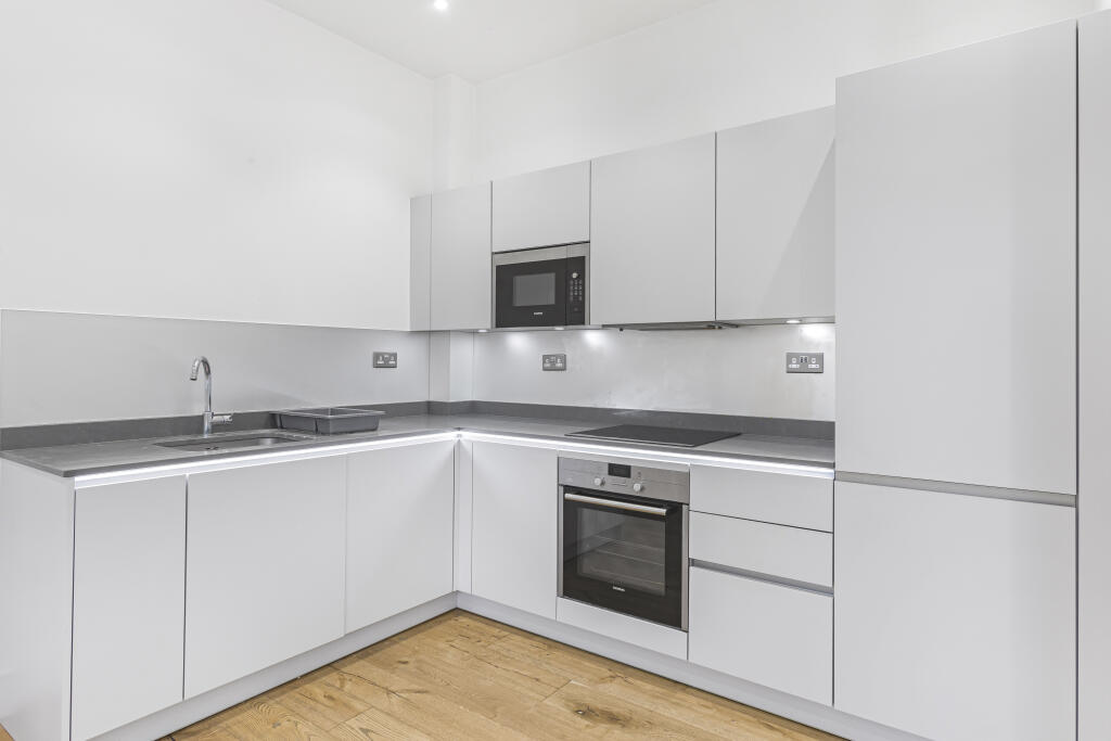 Additional image 8 of Great North Road, Hatfield, Hertfordshire, AL9