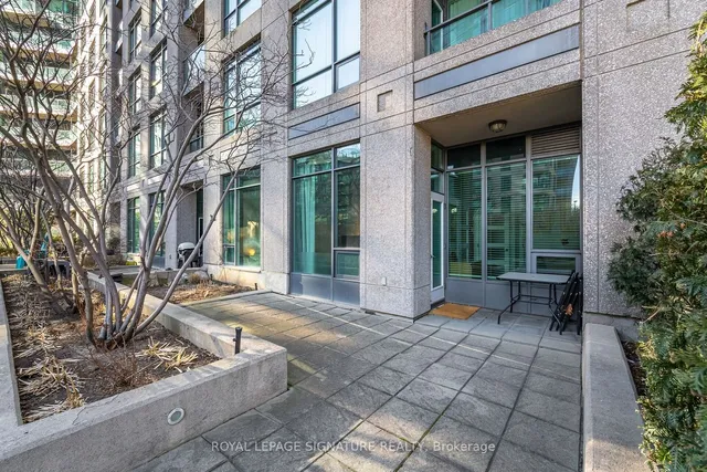231 Fort York Blvd Unit 122