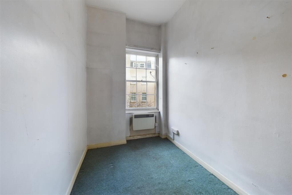 Additional image 18 of FLAT FOR UPDATING | BA1
