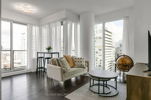 Additional image 8 of 125 Blue Jays Way St Unit 4608