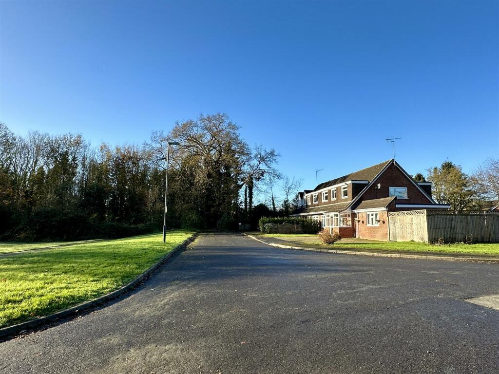 Additional image 18 of Fairwater Crescent, Alcester