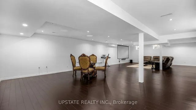 Additional image 30 of 23 Louisburg Cres