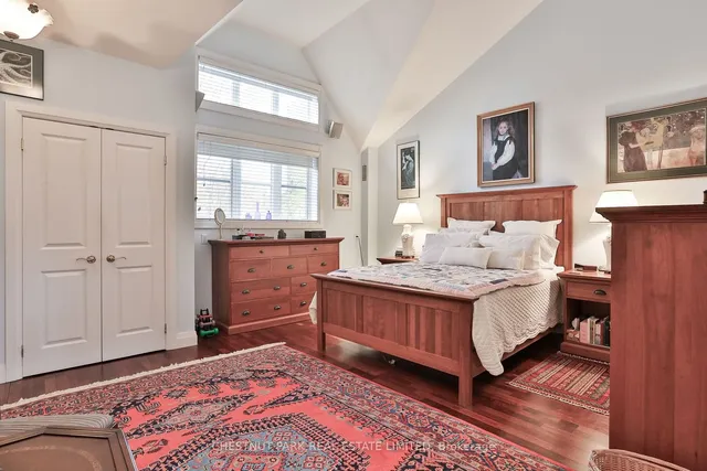 Additional image 25 of 27 Shaftesbury Ave