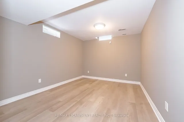 Additional image 36 of 1185 Lindenrock Dr