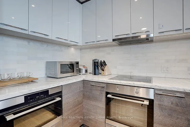 Additional image 5 of 488 University Ave Unit 2012