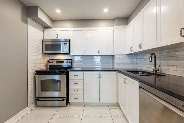 Additional image 12 of 500 Green Rd Unit 1415