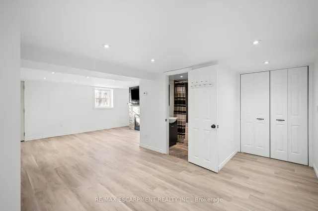 Additional image 22 of 1053 HELENA St