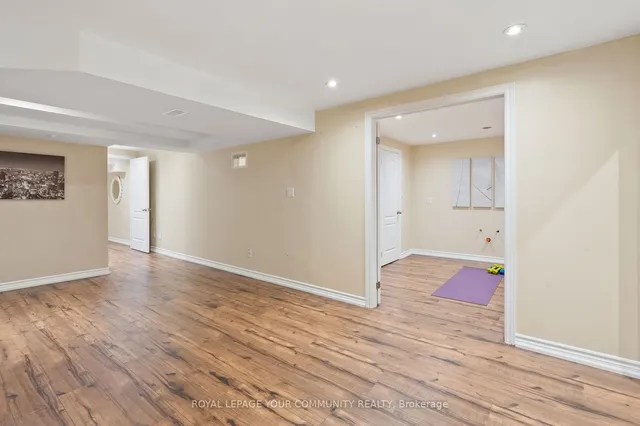 Additional image 33 of 739 Shortreed Cres