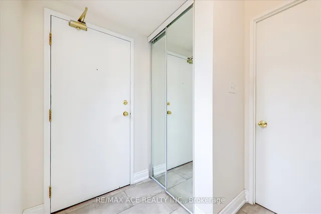 Additional image 8 of 2550 Lawrence Ave Unit 1415