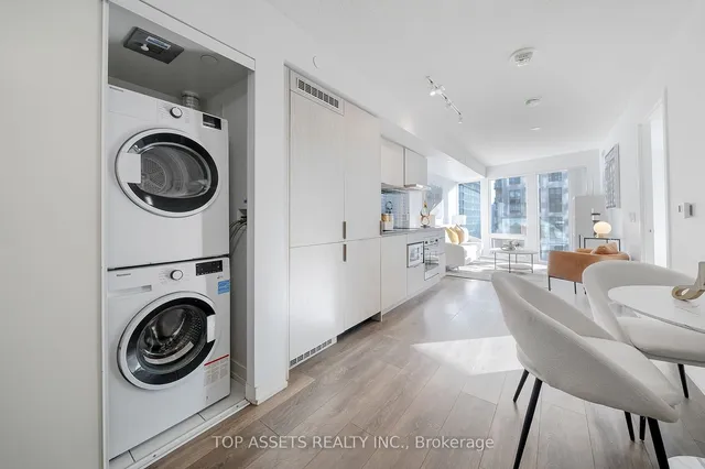 Additional image 17 of 60 shuter St Unit 2003