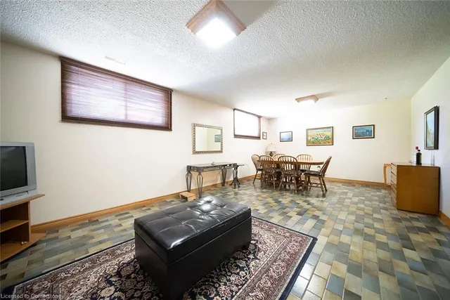 Additional image 20 of 783 Lawrence Rd