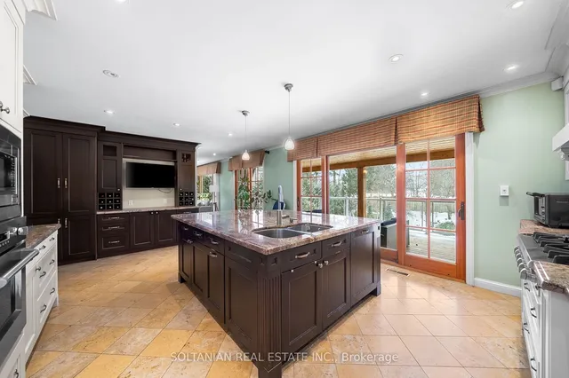 Additional image 10 of 11 Tudor Gate