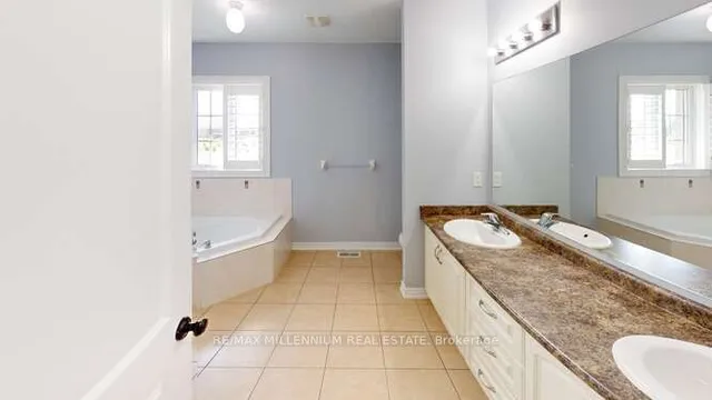 Additional image 26 of 80 Hanburry Cres