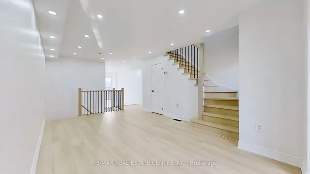 Additional image 6 of 51 Denison Ave