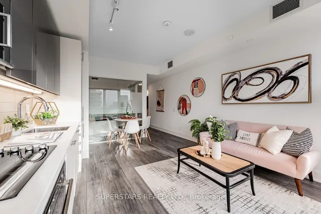 Additional image 12 of 403 Church St Unit 2613